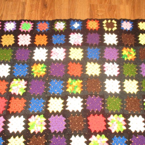 Roseanne Style Granny Square Afghan MultiColor Crochet Throw Heavy 60”x50” - Picture 5 of 6